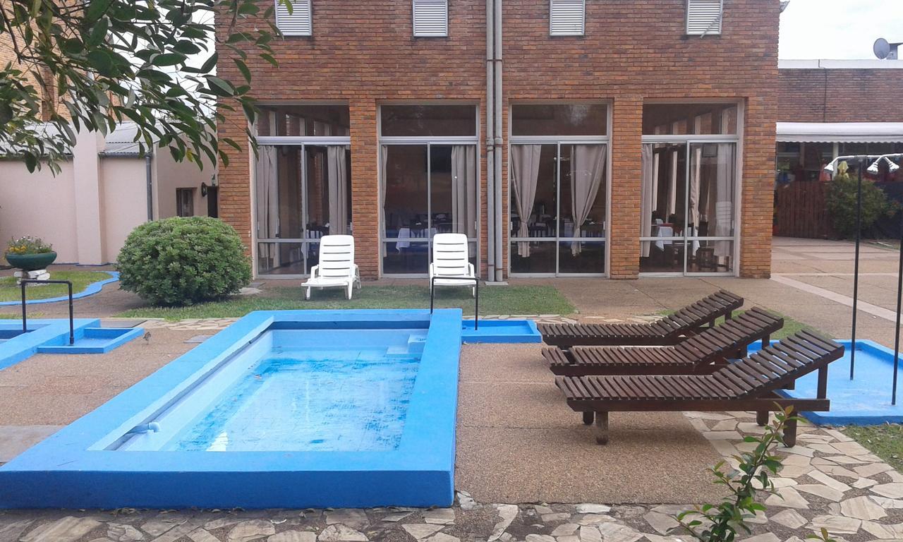 Brisas Del Rio Apart Hotel Termas del Daymán Exterior foto